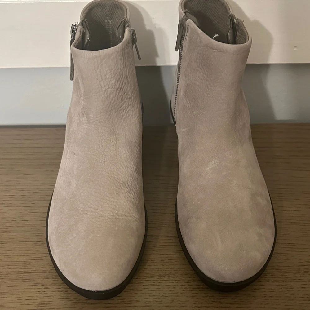 Ecco NWT Skyler Ankle Boots - Picture 2 of 10